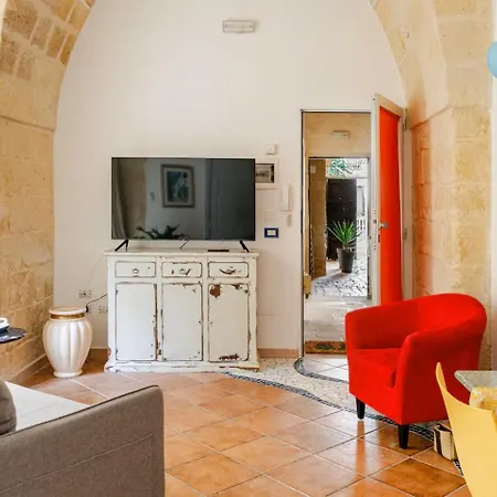 Corte Dei Memoli Di Margiotta Giuseppina Bed and Breakfast Λέτσε