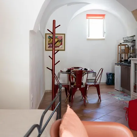 Bed and Breakfast Corte Dei Memoli Di Margiotta Giuseppina Λέτσε