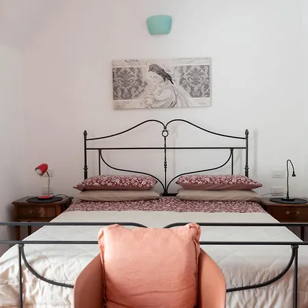 Corte Dei Memoli Di Margiotta Giuseppina Bed and Breakfast