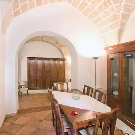 Corte Dei Memoli Di Margiotta Giuseppina Λέτσε