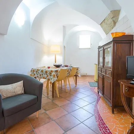 Corte Dei Memoli Di Margiotta Giuseppina Bed & Breakfast
