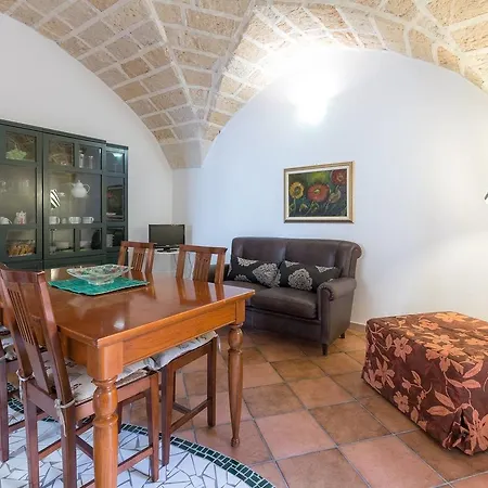Corte Dei Memoli Di Margiotta Giuseppina Bed & Breakfast