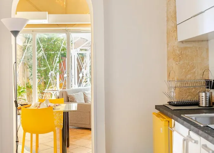 فندق مبيت وإفطار Corte Dei Memoli Di Margiotta Giuseppina 4*