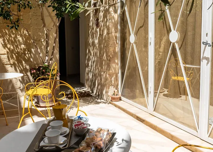 Corte Dei Memoli Di Margiotta Giuseppina 4* ليتشي