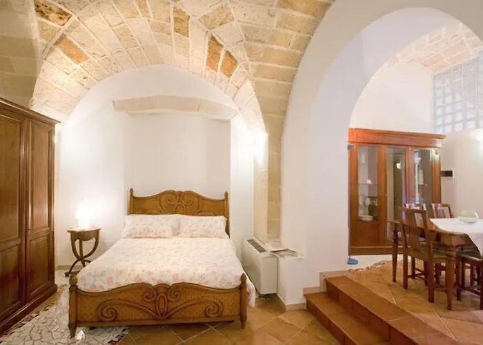 Corte Dei Memoli Di Margiotta Giuseppina فندق مبيت وإفطار ليتشي