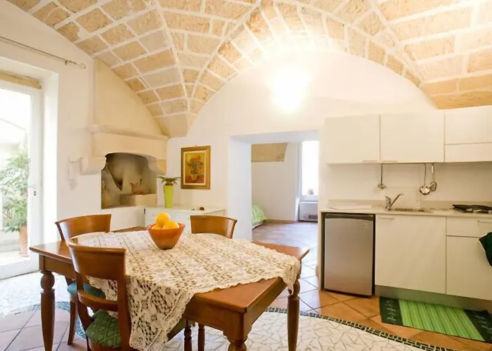 Corte Dei Memoli Di Margiotta Giuseppina فندق مبيت وإفطار ليتشي