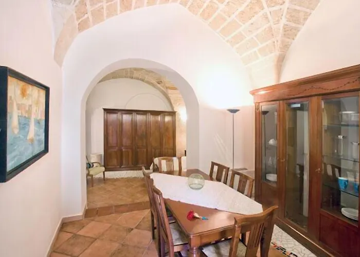 Corte Dei Memoli Di Margiotta Giuseppina ليتشي