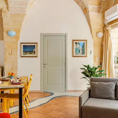 Corte Dei Memoli Di Margiotta Giuseppina Couette-café 4*