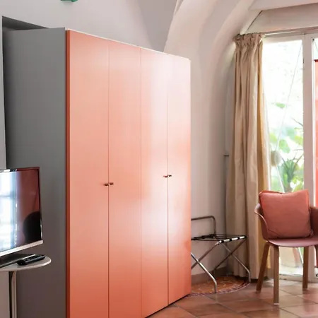 Corte Dei Memoli Di Margiotta Giuseppina Couette-café