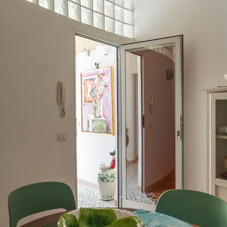 Corte Dei Memoli Di Margiotta Giuseppina Couette-café 4*