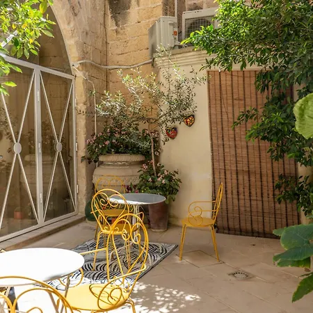 Corte Dei Memoli Di Margiotta Giuseppina Lecce