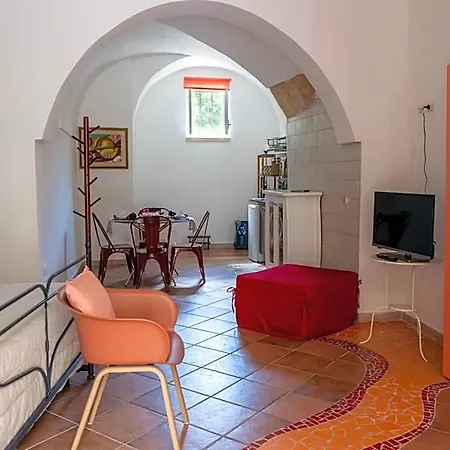 Alojamento de Acomodação e Pequeno-almoço Corte Dei Memoli Di Margiotta Giuseppina 4*