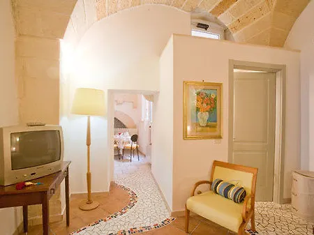 Bed & Breakfast Corte Dei Memoli 3*