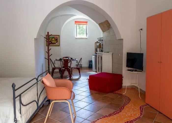 Bed and breakfast Corte Dei Memoli Di Margiotta Giuseppina 4*
